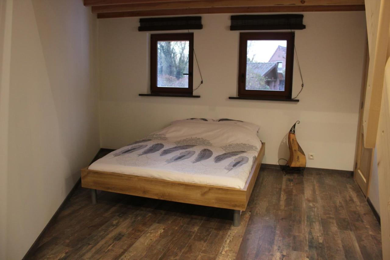 maison neuve en bois près de Pairy Daisa Brugelette Esterno foto