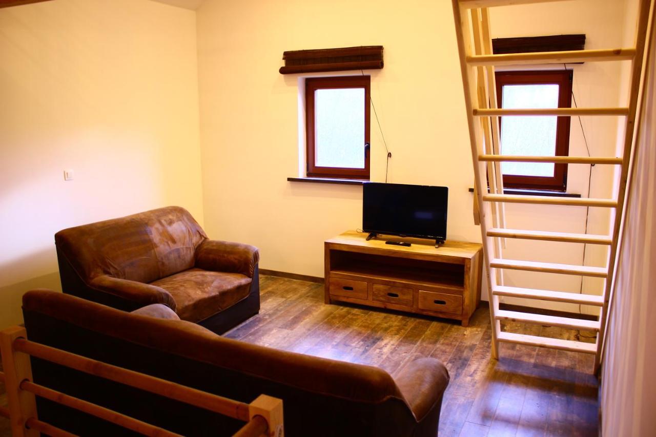 maison neuve en bois près de Pairy Daisa Brugelette Esterno foto